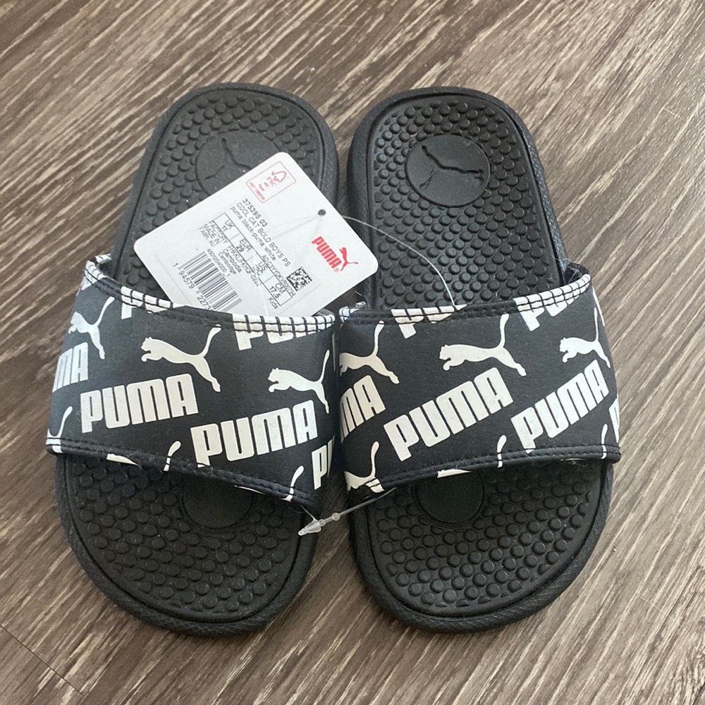Puma slides size 12 kids.